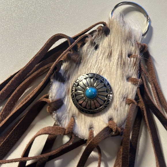 Cowhide Keychain - Picture 2 of 3